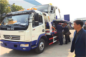 聊城汽车道路救援拖车价格